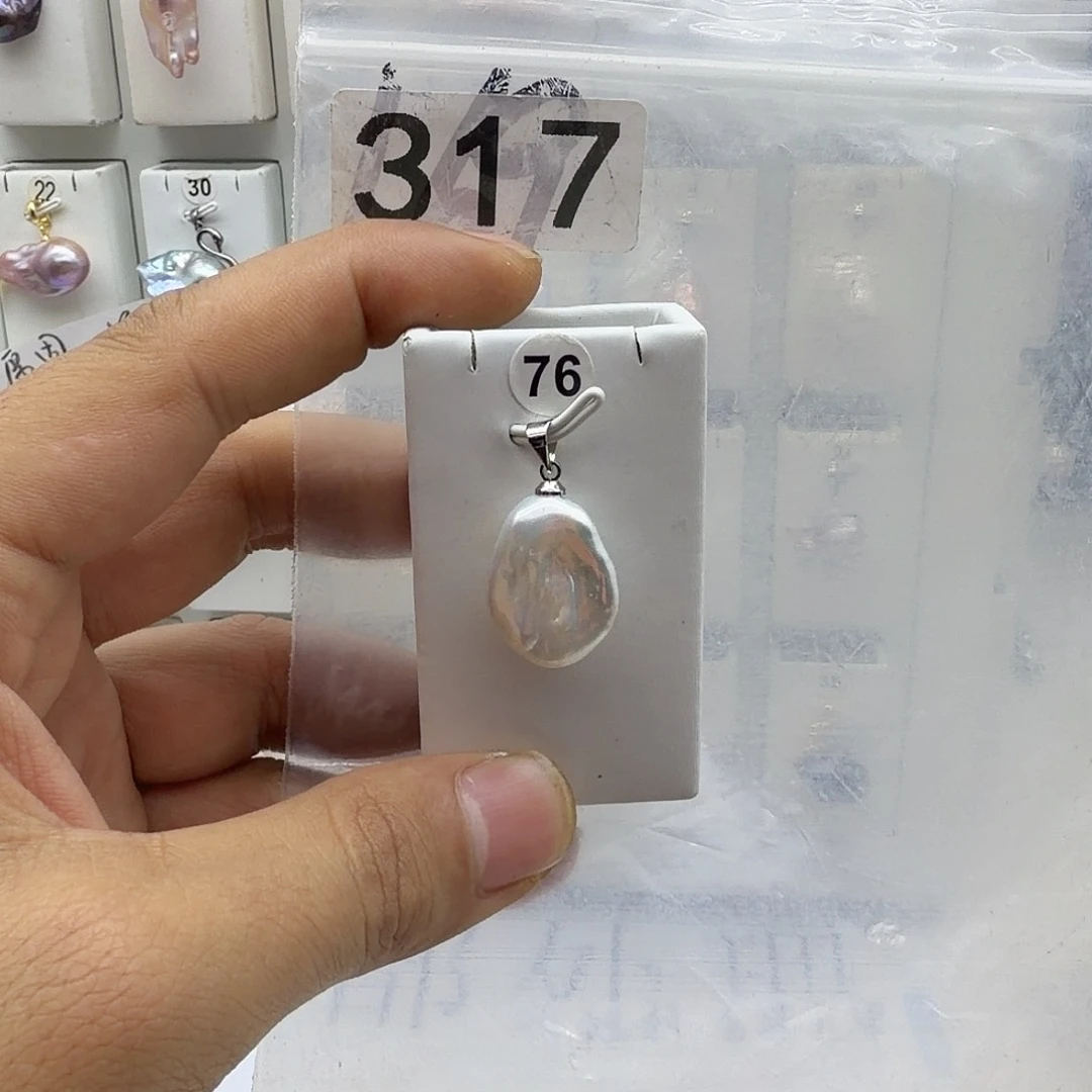 合金淡水珍珠颈饰