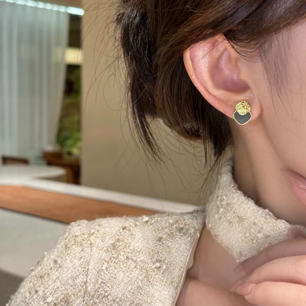 精致小巧菱形黑色耳钉设计感简约百搭气质耳饰A-223