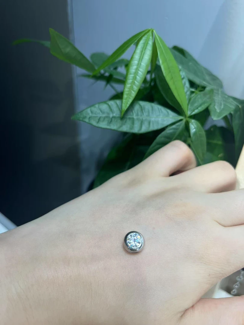 铂金pt950百搭吊坠镶嵌