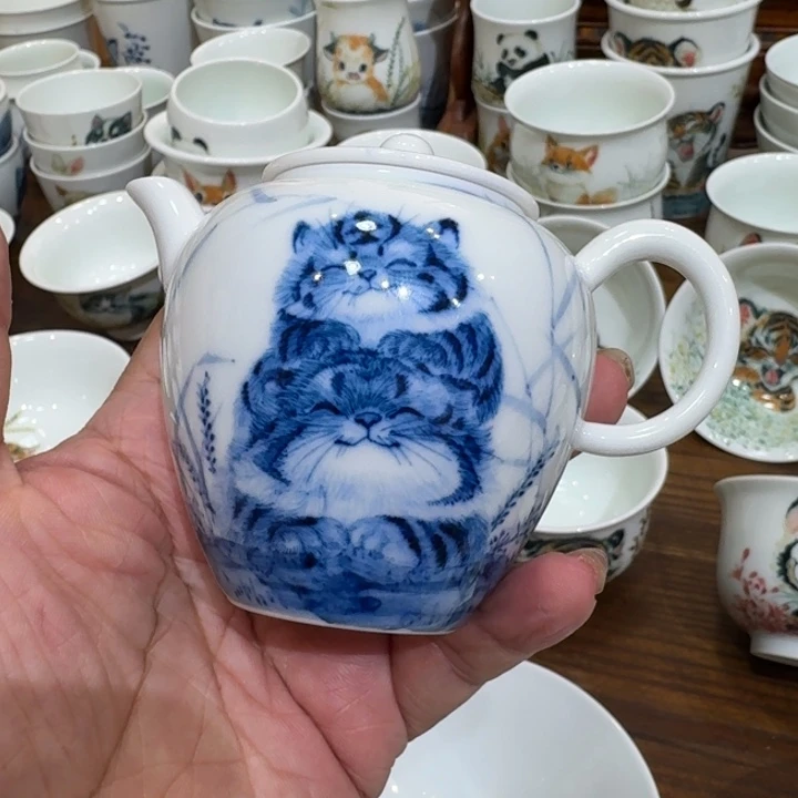 景德镇陶瓷手绘壶微瑕