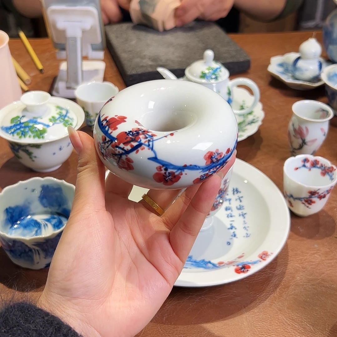 7***9青花手绘红梅甜甜圈