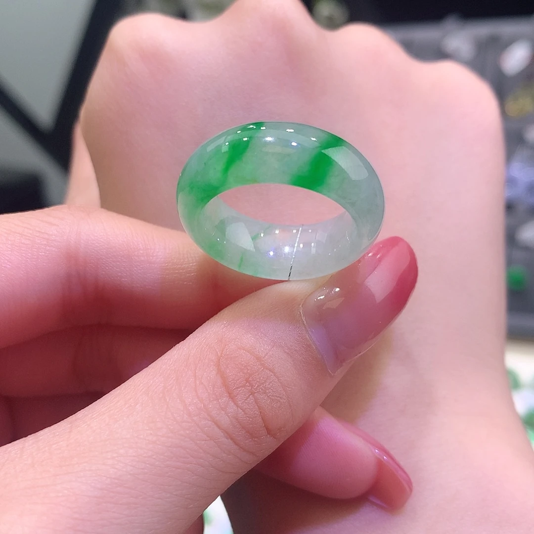 未镶嵌戒指翡翠翡翠