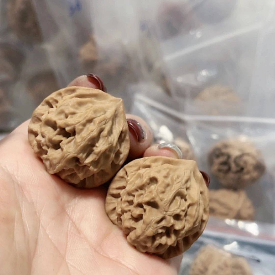 【闪购商品】文玩核桃把件珊瑚纹