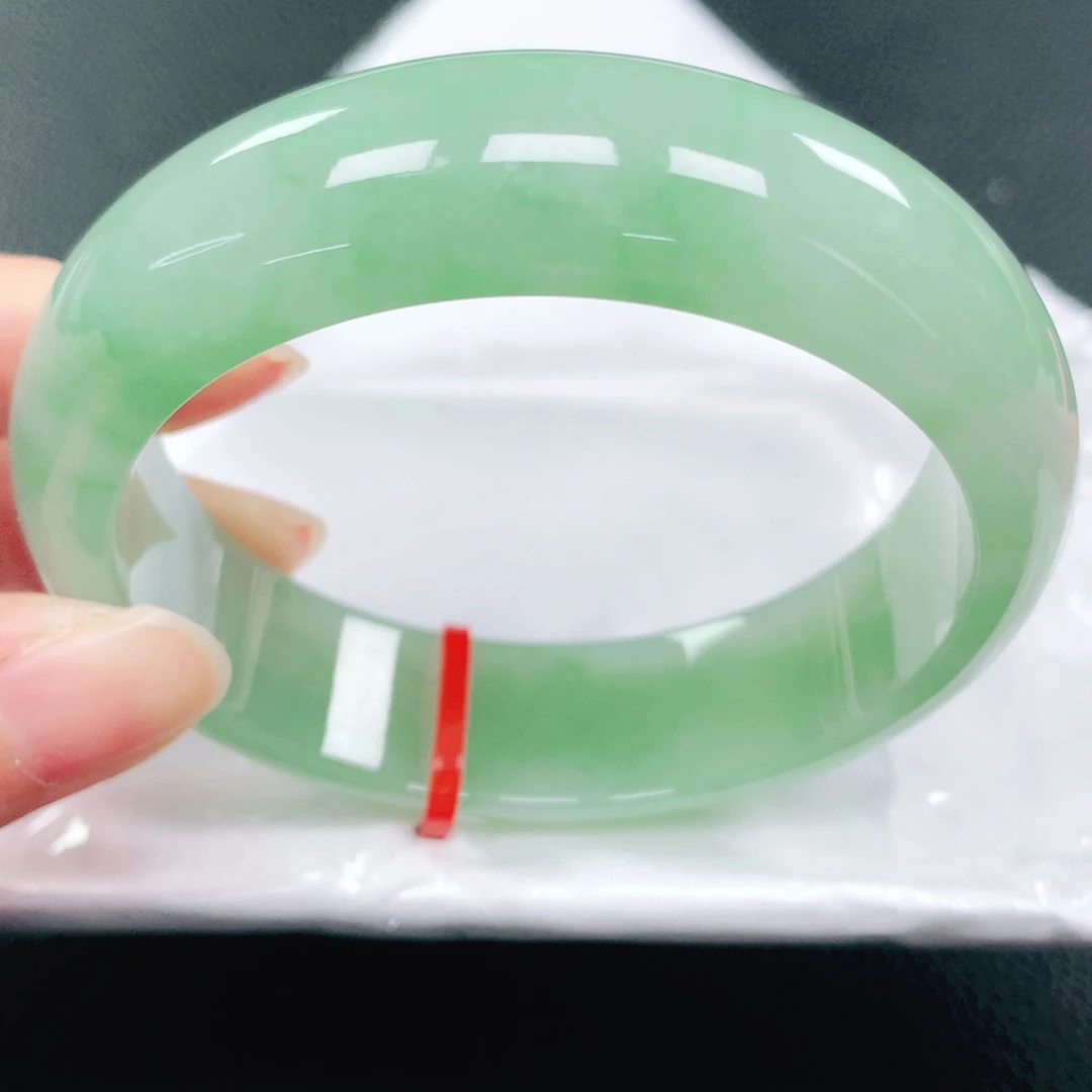 翡翠未镶嵌手镯57圈