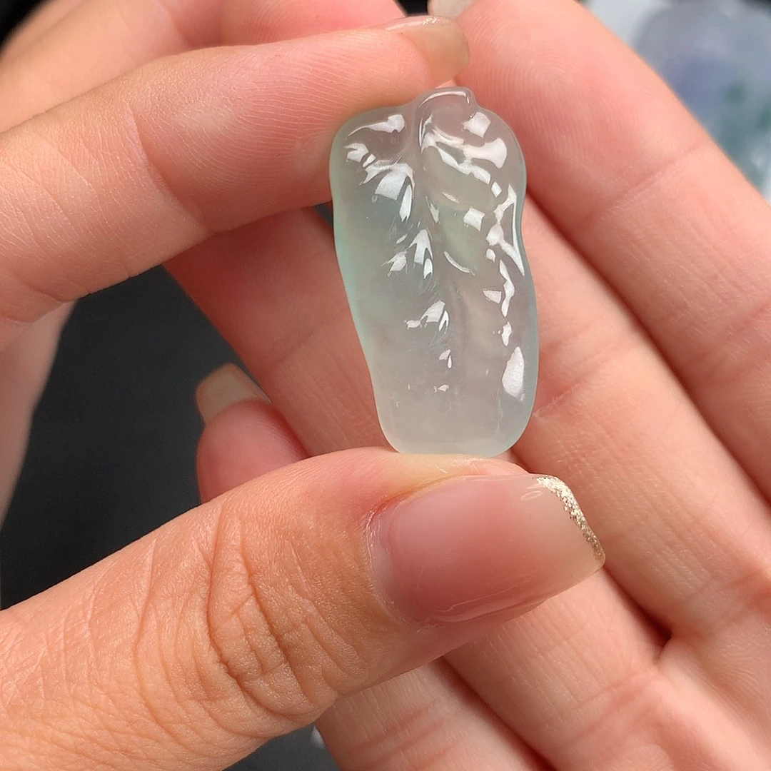 颈饰未镶嵌翡翠叶子