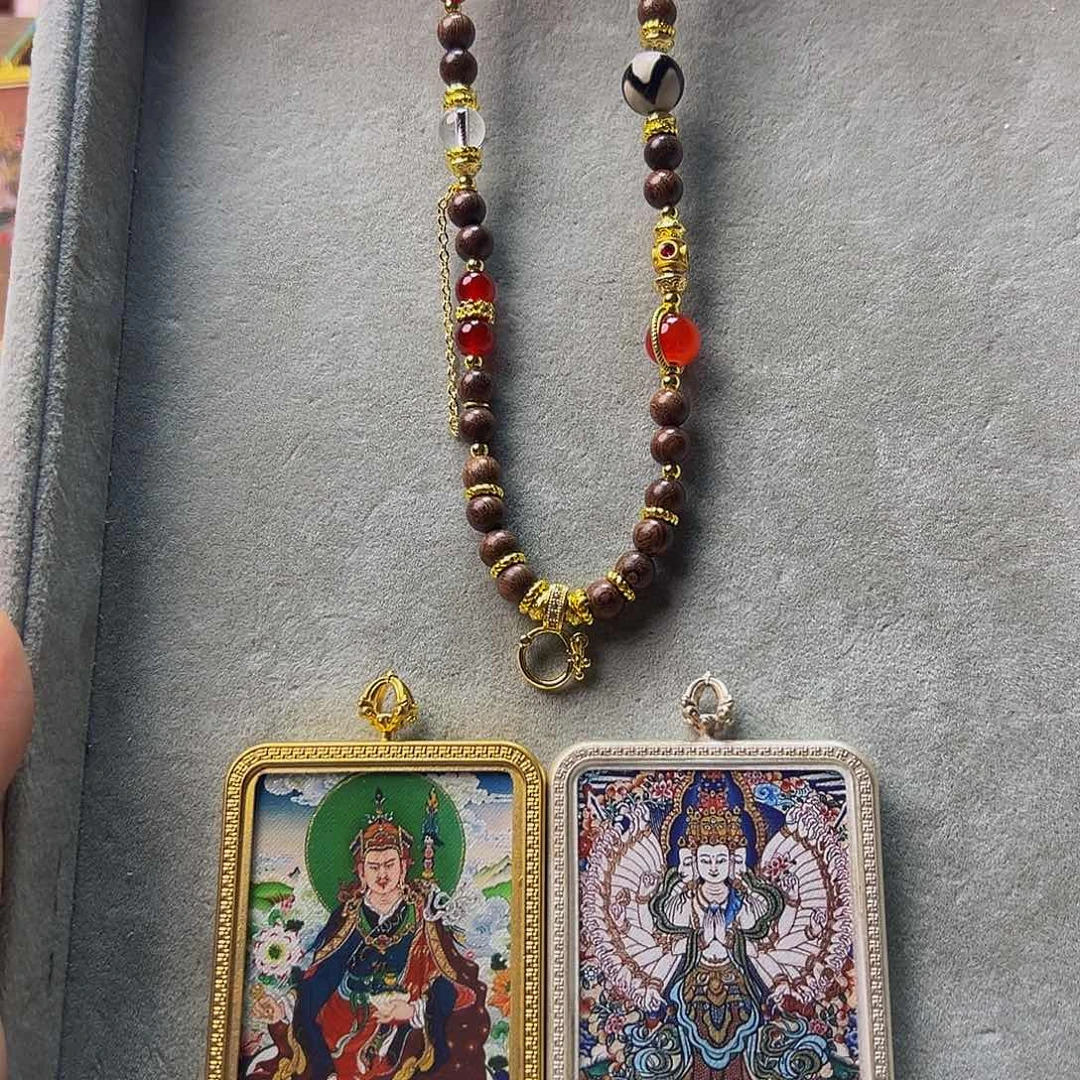 吊坠卡****慧莲花生大师➕千手