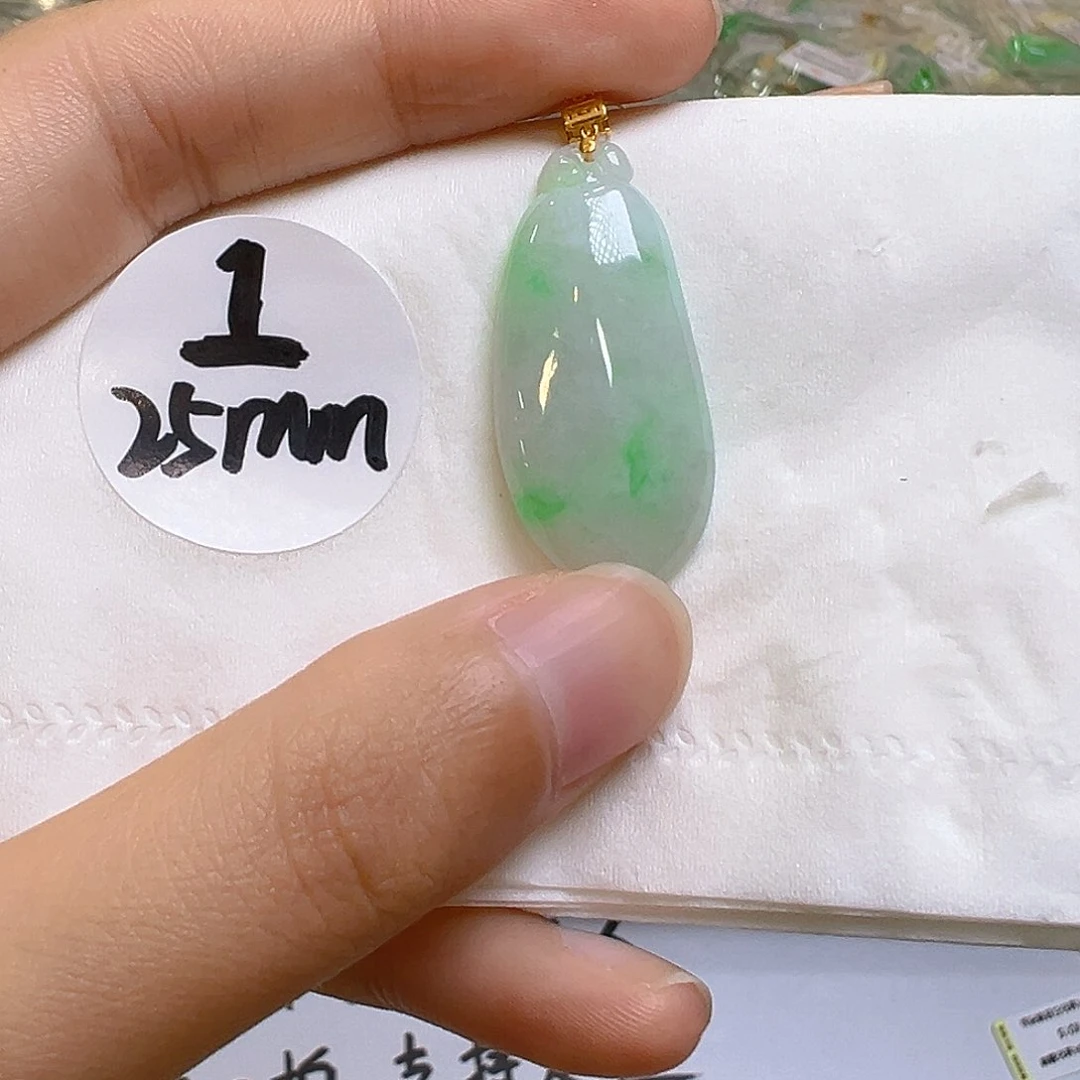 翡翠18K金镶嵌吊坠(不含链)我