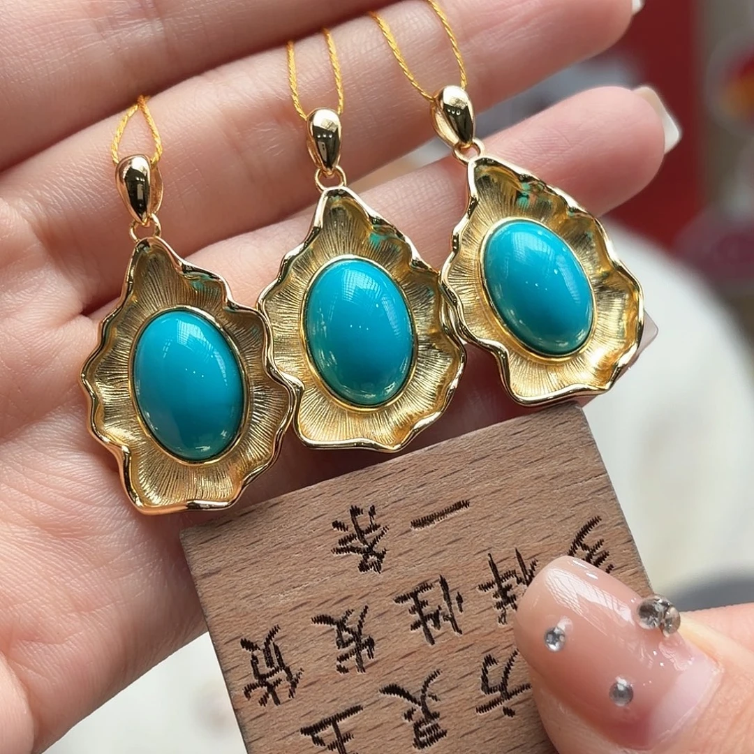 绿松石未镶嵌颈饰