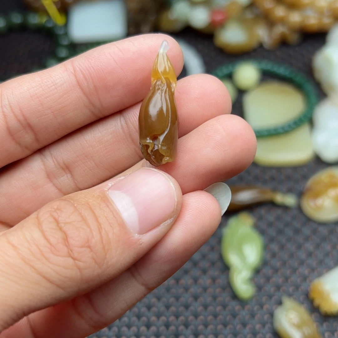 和田玉挂件未镶嵌