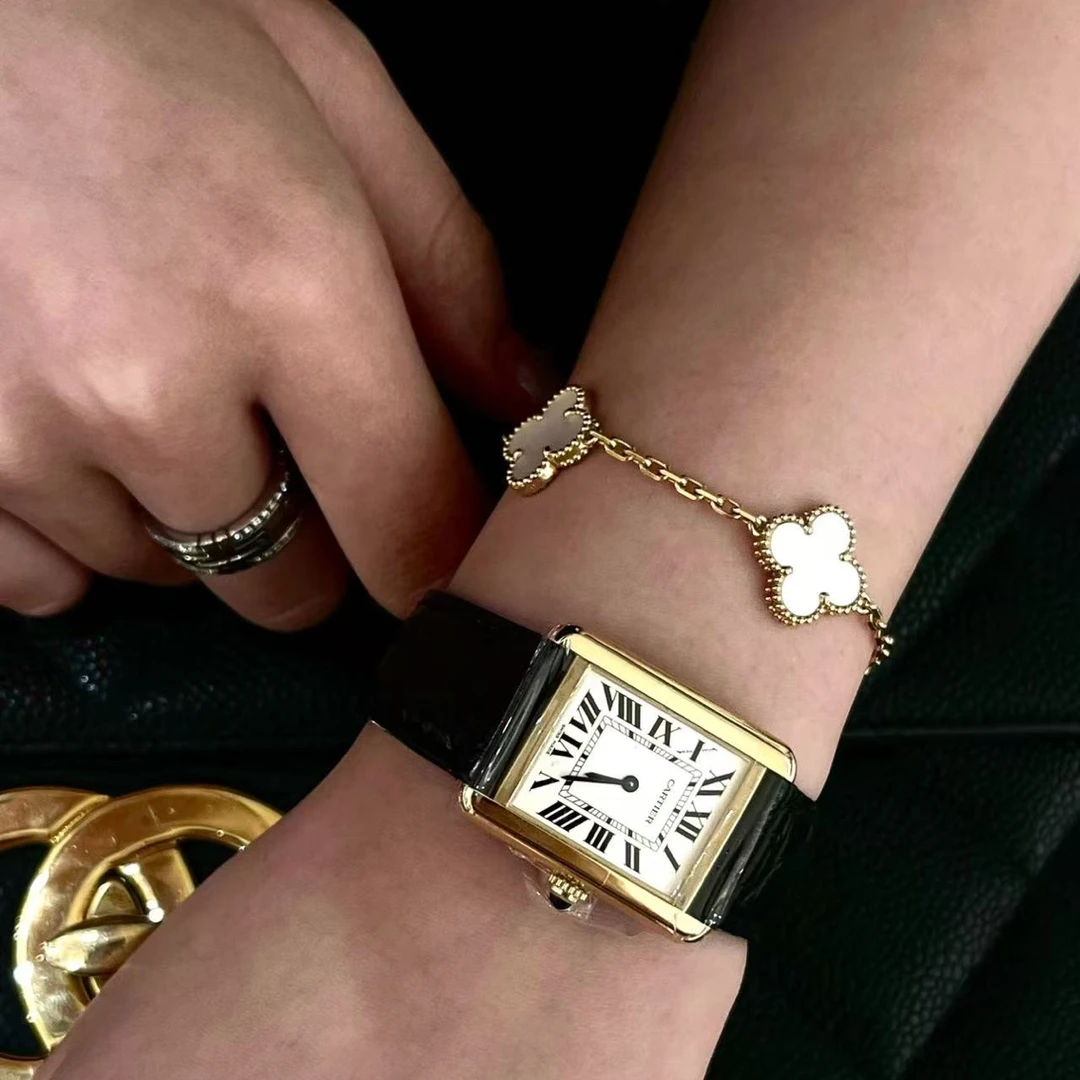 95新 Cartier/卡地亚 中号 卡地亚/石英表/2451
