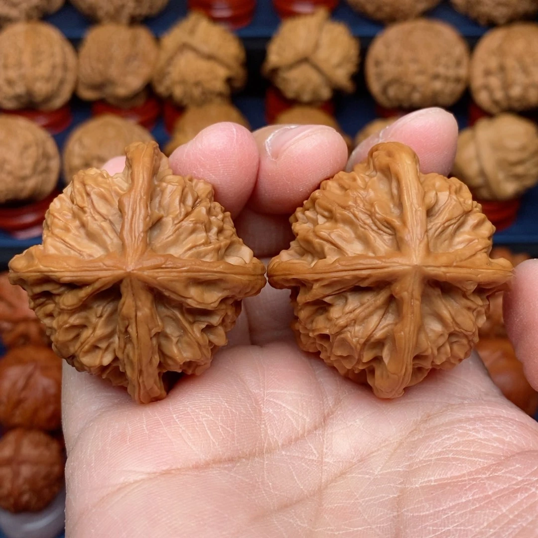 把件文玩核桃手捻野生盘山正四