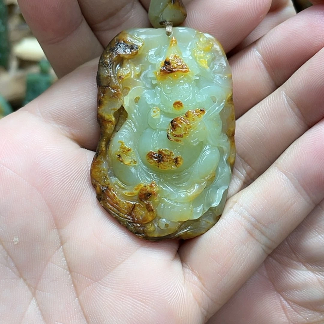 【闪购商品】未镶嵌岫岩河磨玉（透闪石质玉）挂件云**虫