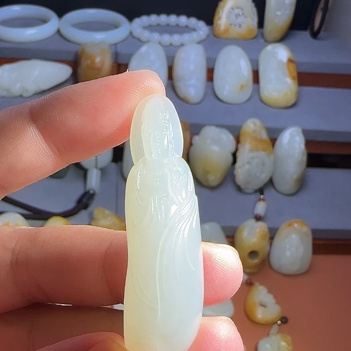 和田玉未镶嵌颈饰