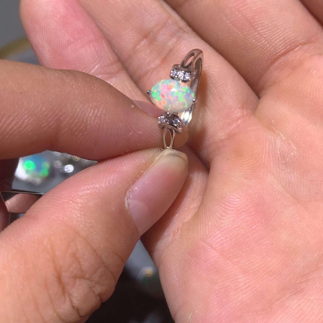 妇***夫欧泊银S925镶嵌欧泊戒指