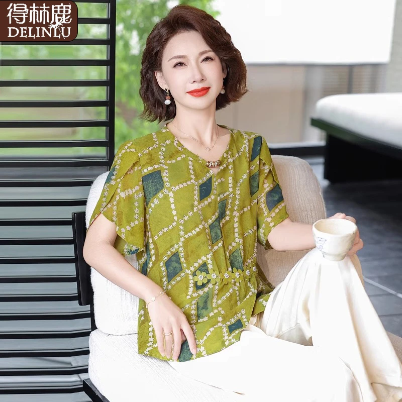 母亲节妈妈夏装印花t恤衬衫2025新款洋气小衫中老年女装上衣套装