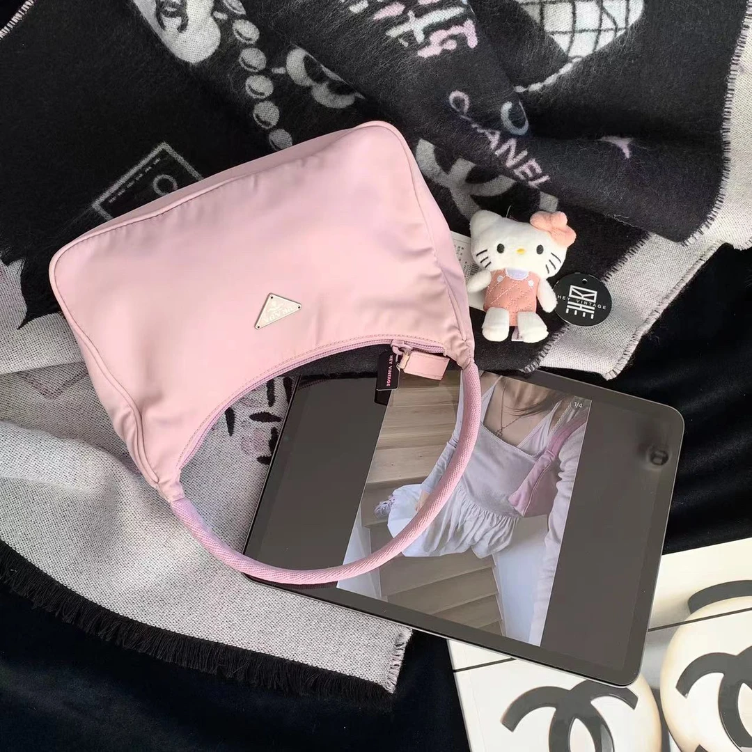 95新 Prada/普拉达 香芋紫hobo 20cm 18854631