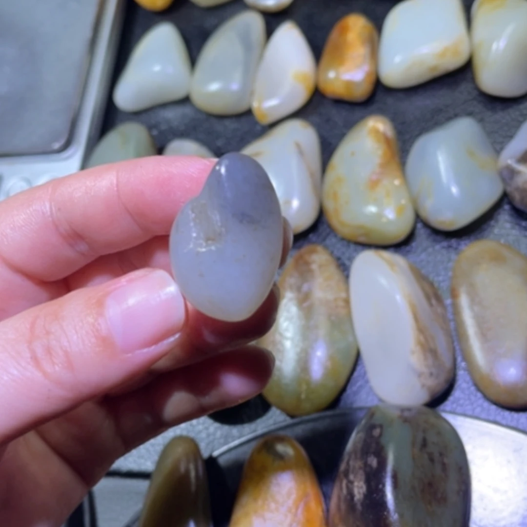 【闪购商品】颈饰未镶嵌和田玉王**）