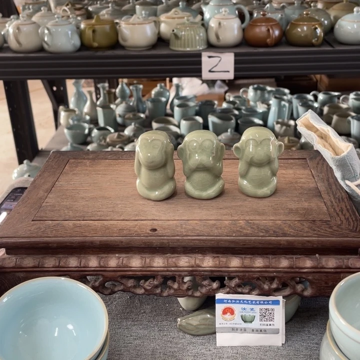 摆件翠青釉三不猴。。