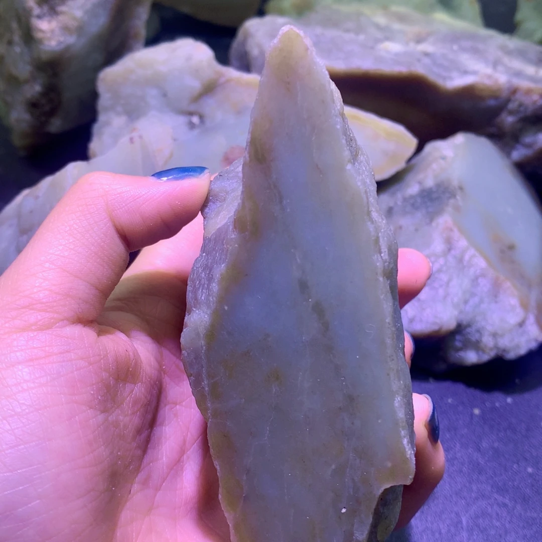 未镶嵌和田玉（糖玉）珠宝半成品