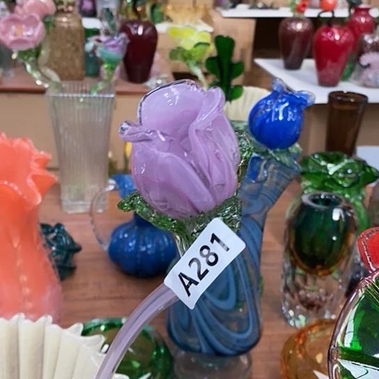 琉璃花瓶高45厘米宽6厘米