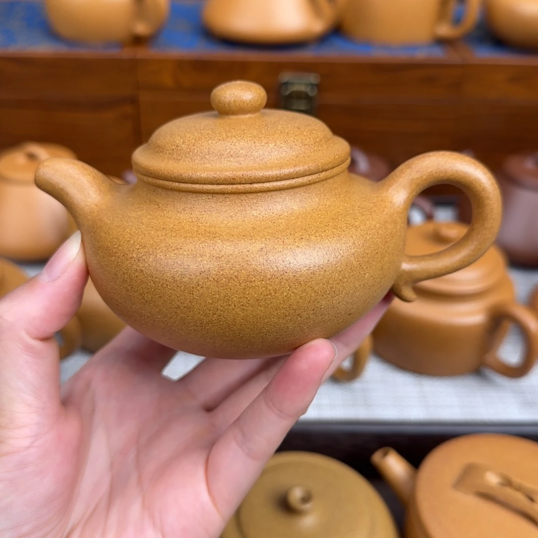 S***…茶壶紫砂原矿宝山黄金段