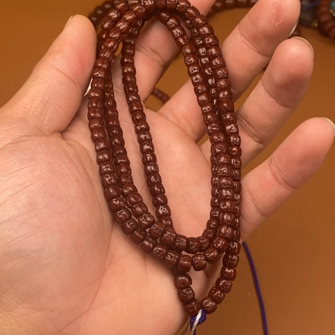 出***沙猴头核桃把件金刚佛手卡5