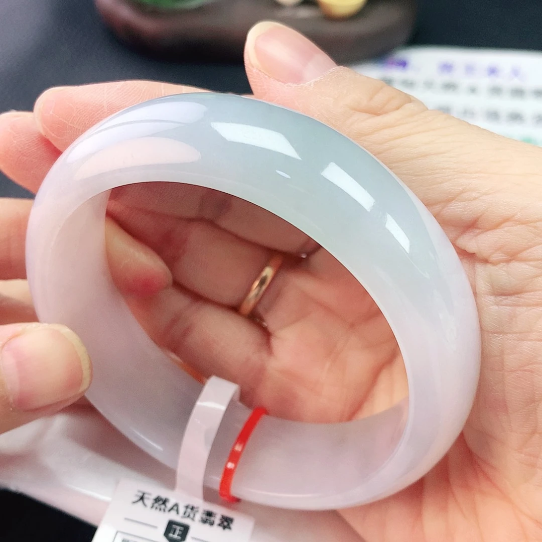 翡翠手镯未镶嵌59轮胎
