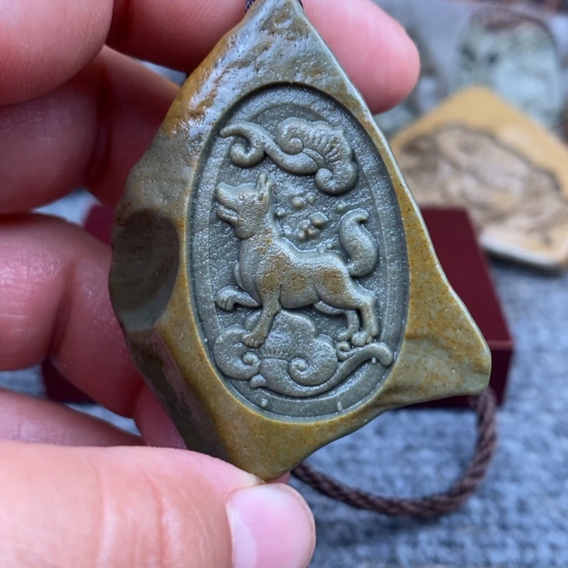 【闪购商品】原石雕刻手把件