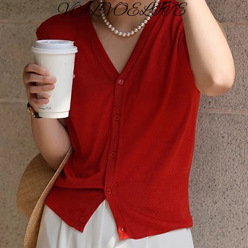 法式设计感绝美红色v领无袖针织开衫女夏季新款简约修身显瘦上衣