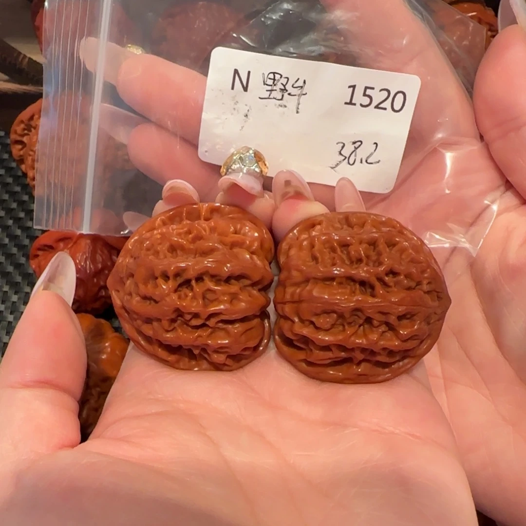 *****吊坠文玩核桃野牛38精品