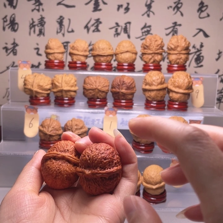 直***堂桃核吊坠1紫金锤核桃