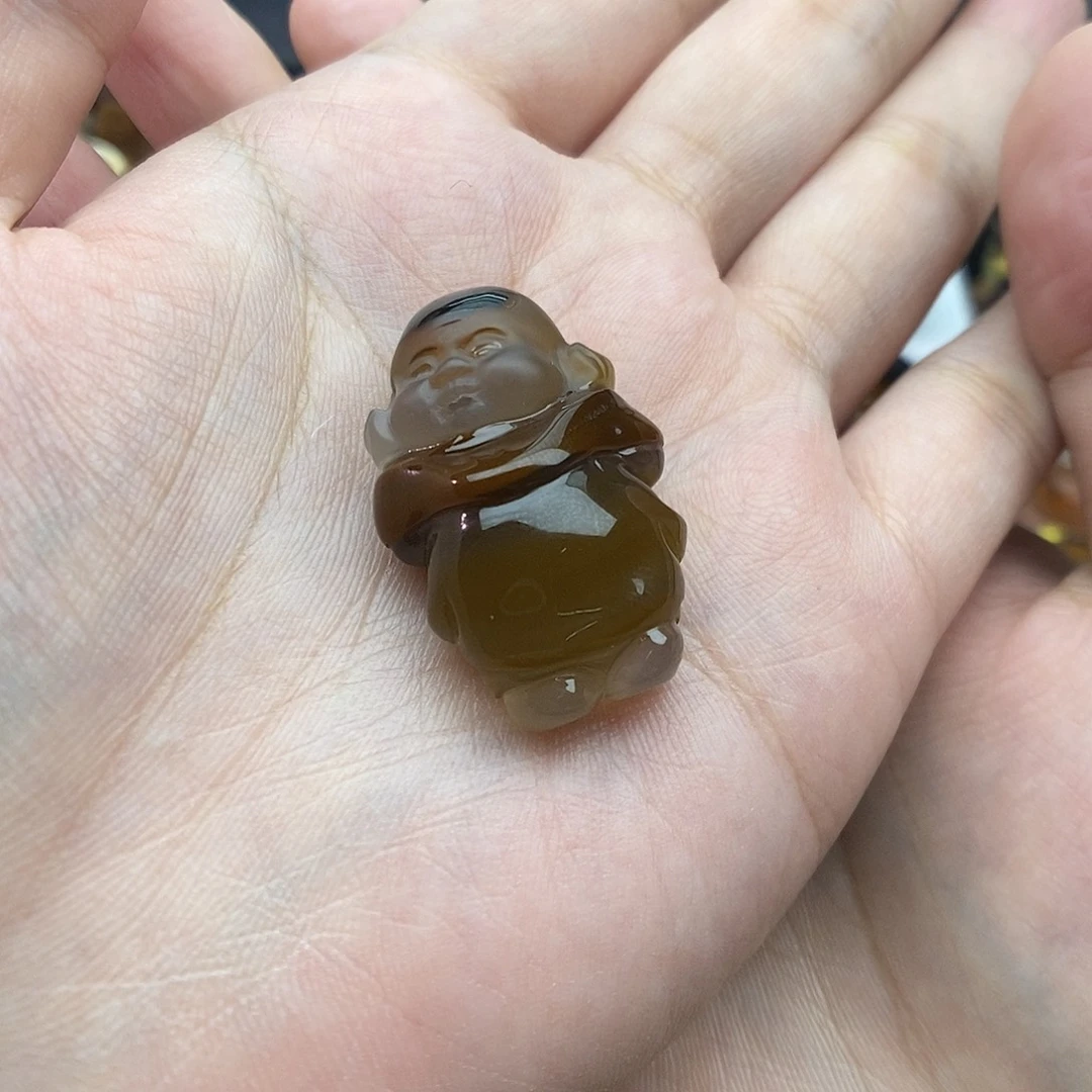 东***方未镶嵌颈饰玛瑙/玉髓