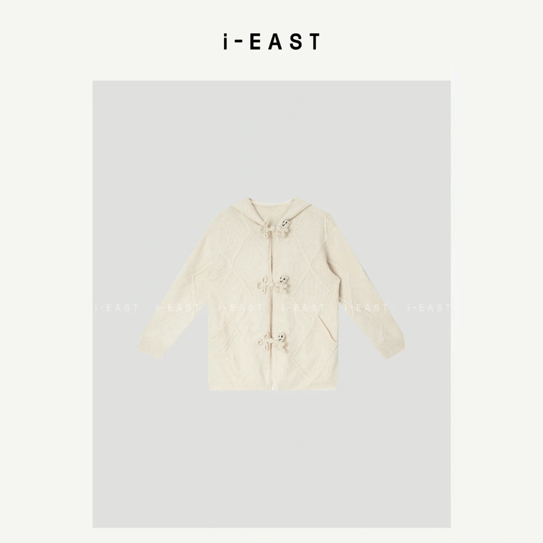 i-EAST QQ 苏打饼干~秋季连帽保暖时尚领外套-5Q WT10523
