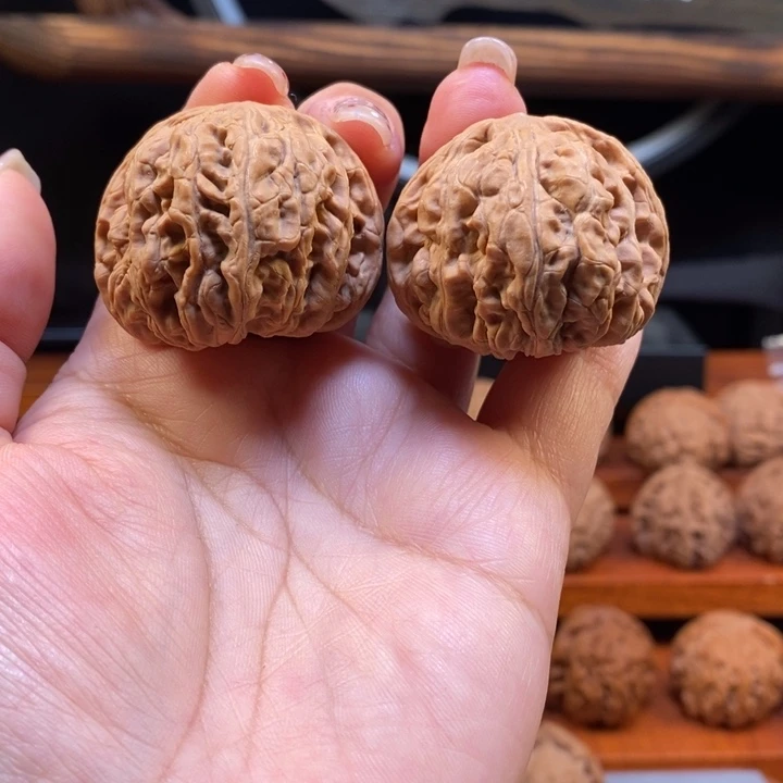 文玩核桃把件S***N38红宝石