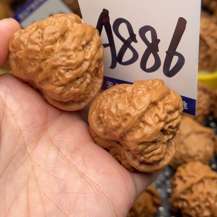 桃核把件蛤蟆头37