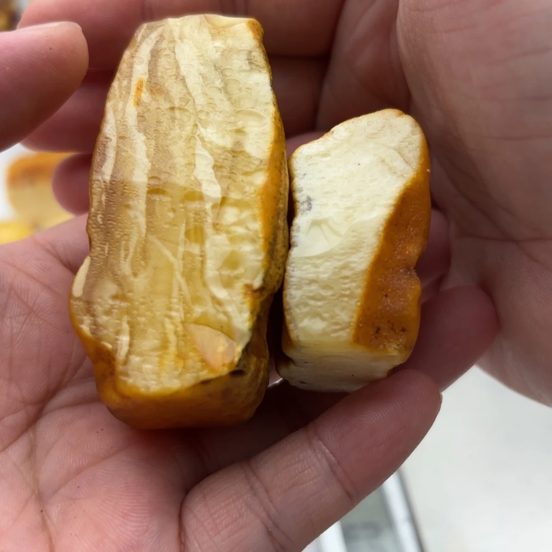 定制琥珀未镶嵌方**和