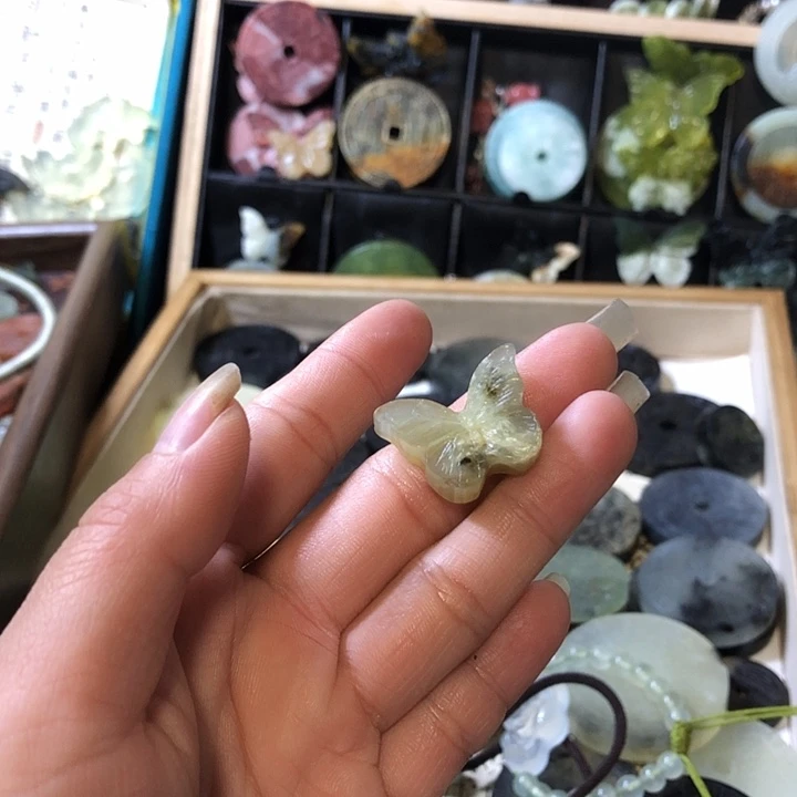 岫玉未镶嵌岫玉挂件