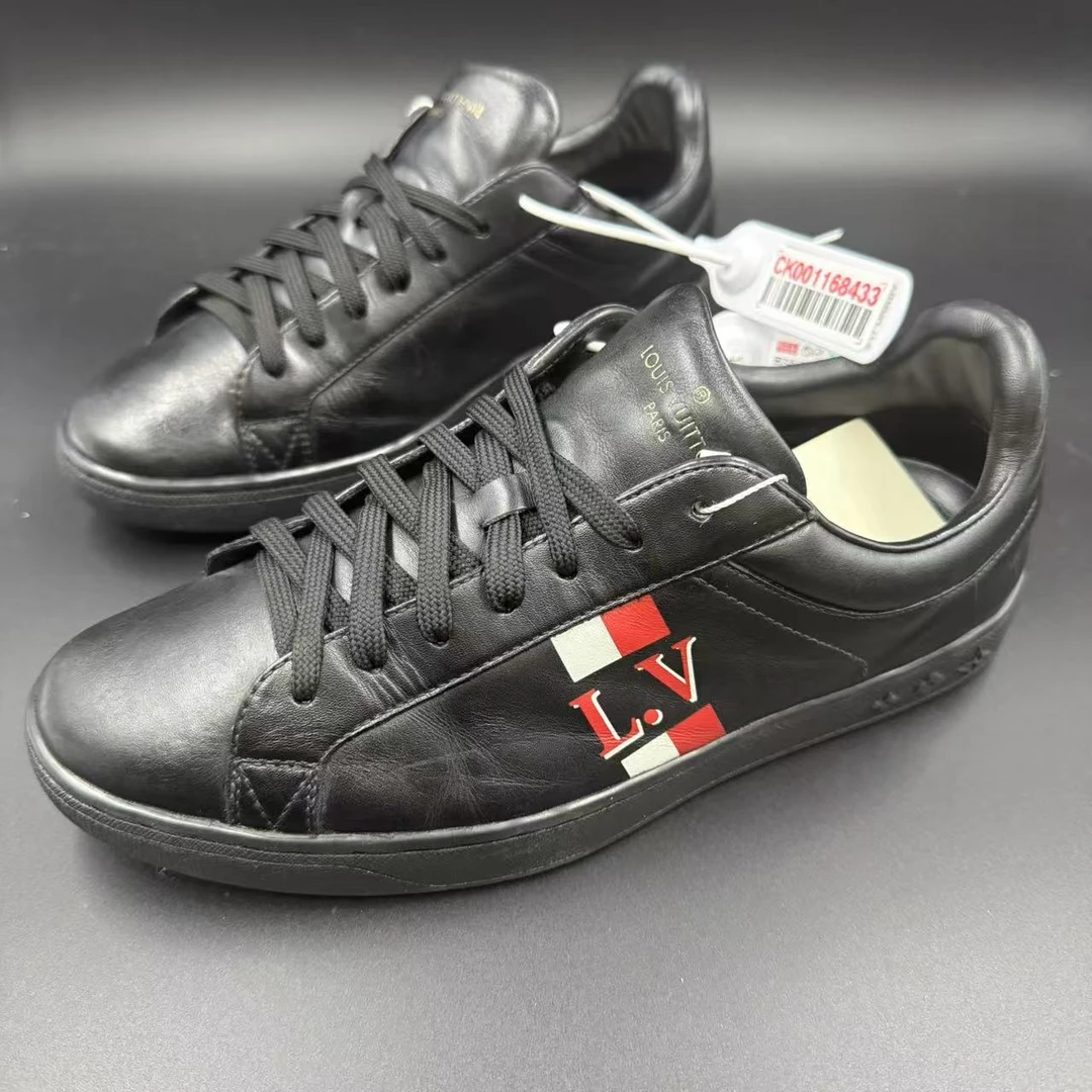 95新 LouisVuitton/路易威登 侧边印花logo时尚板鞋39欧 los039
