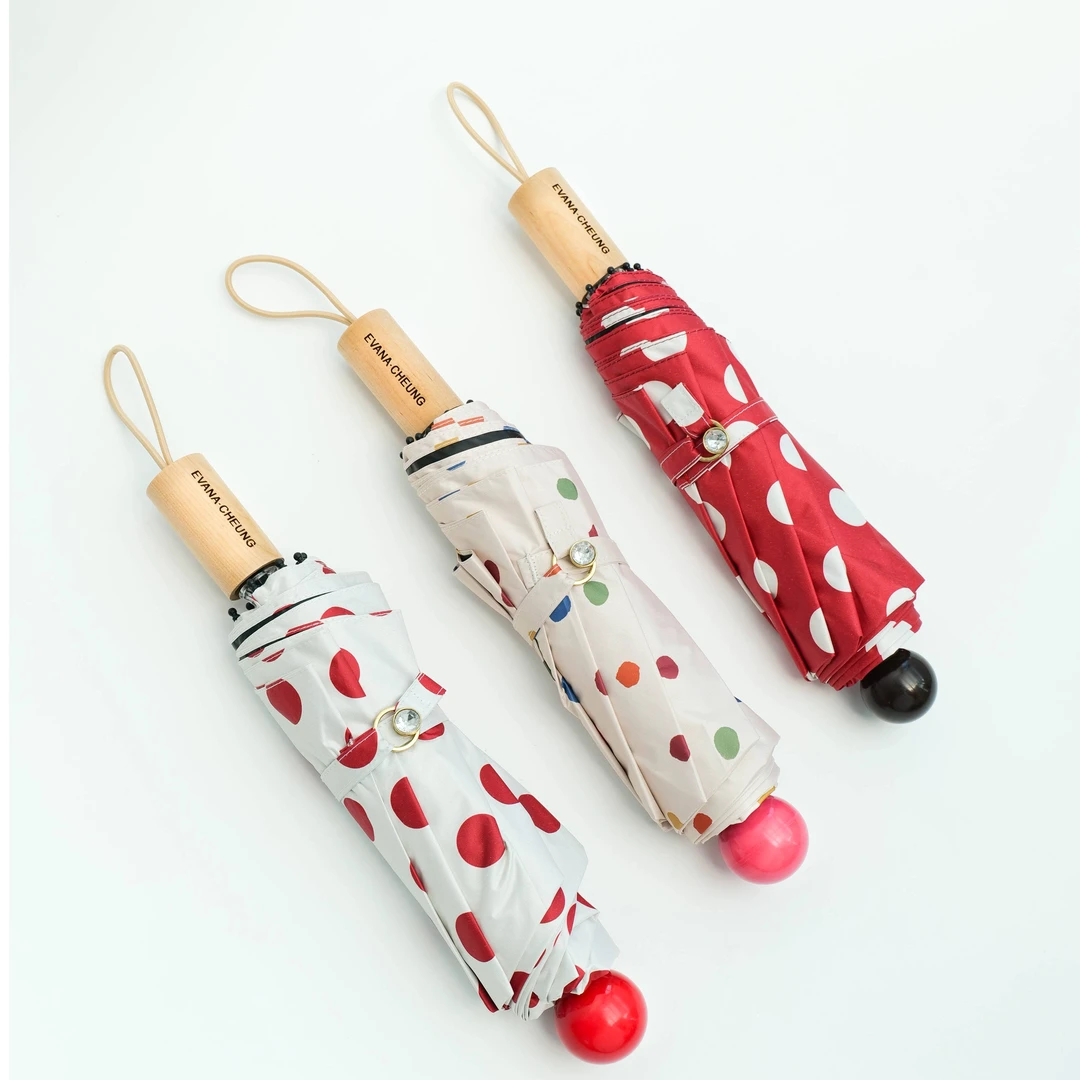 澳洲设计师品牌EvanaCheung樱花季新款波点太阳伞