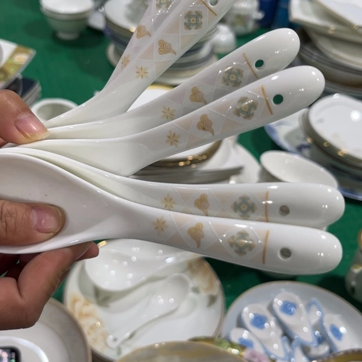 瓷片小勺六个微瑕