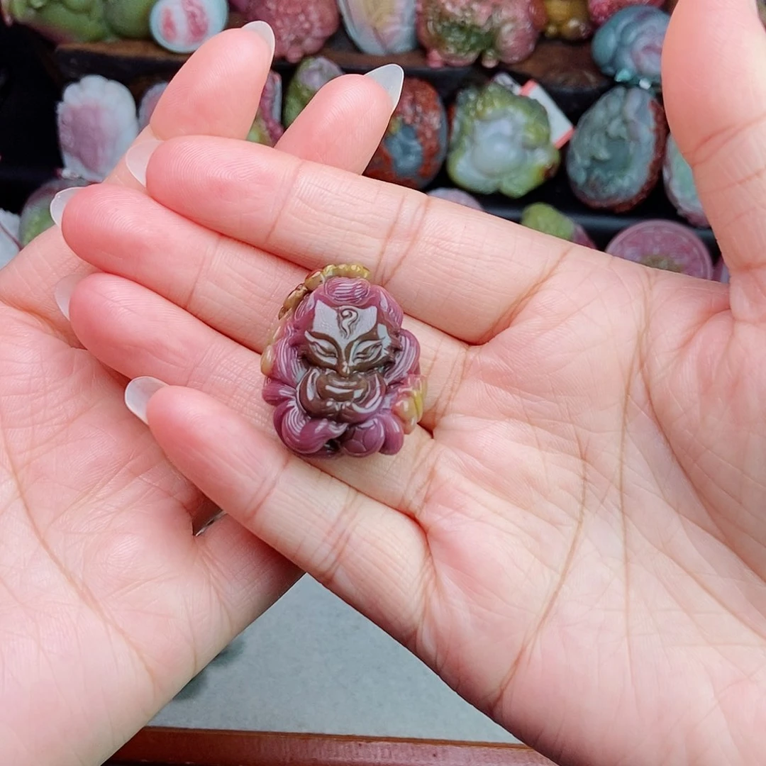 未镶嵌石英质玉（盐源）珠宝半成品