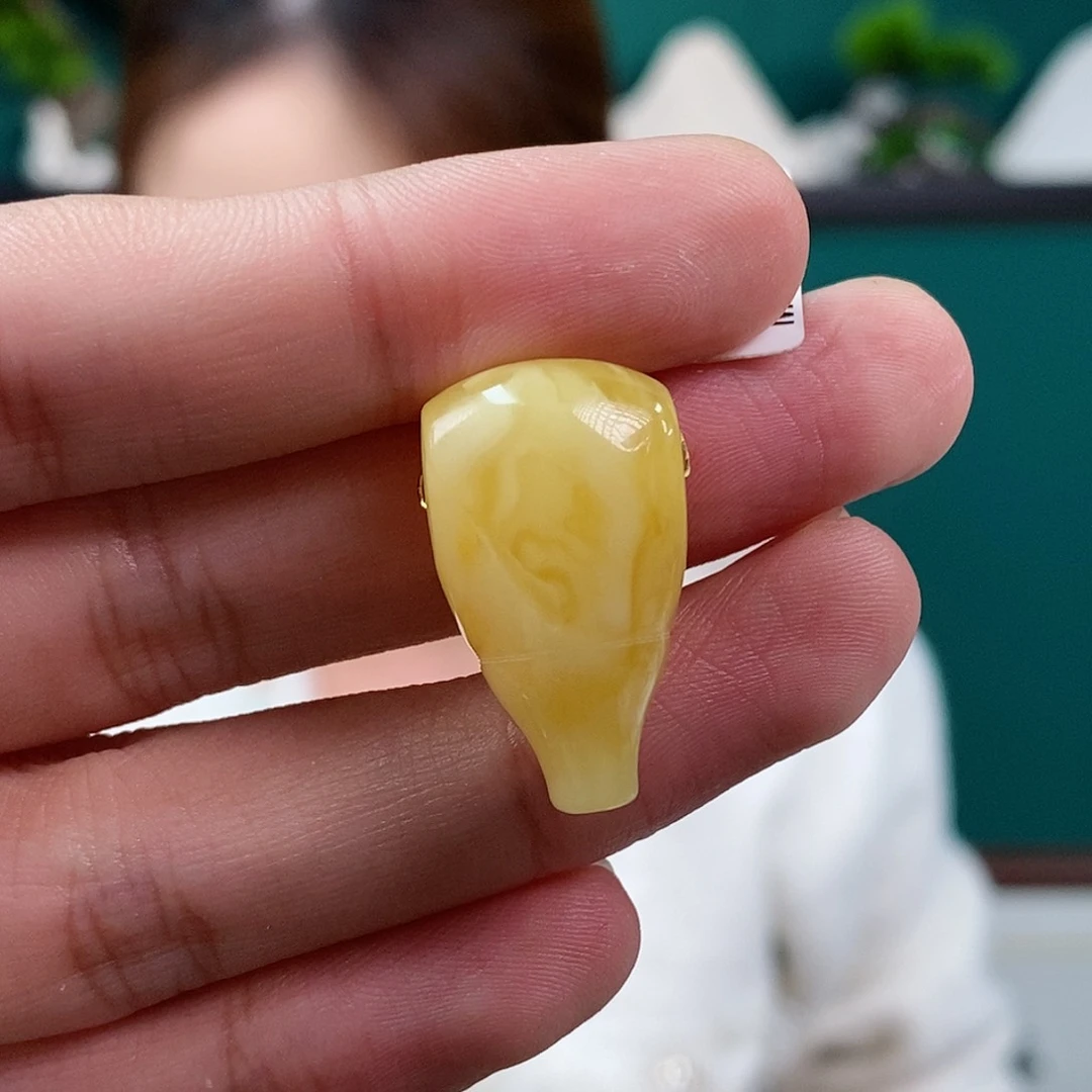 蜜蜡珠宝奇石未镶嵌