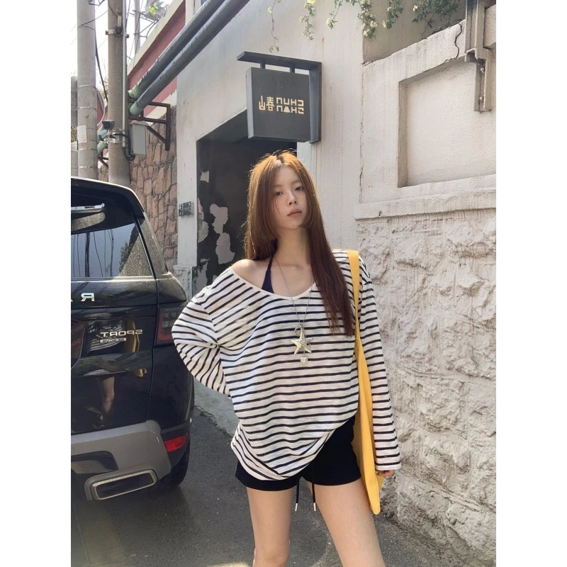 慵懒松弛感大领口V领条纹长袖宽松T恤女夏季薄款微透防晒罩衫上衣