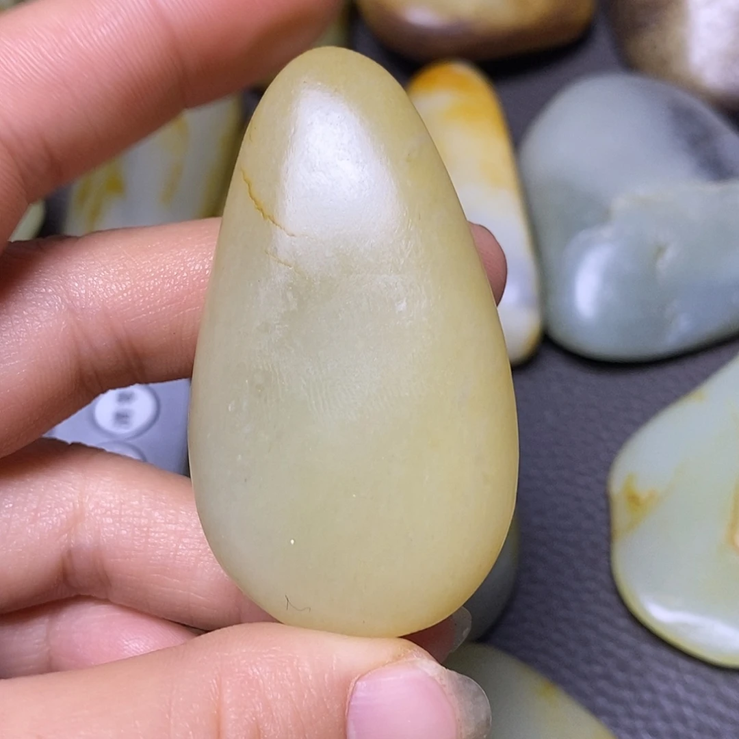 未镶嵌和田玉挂件