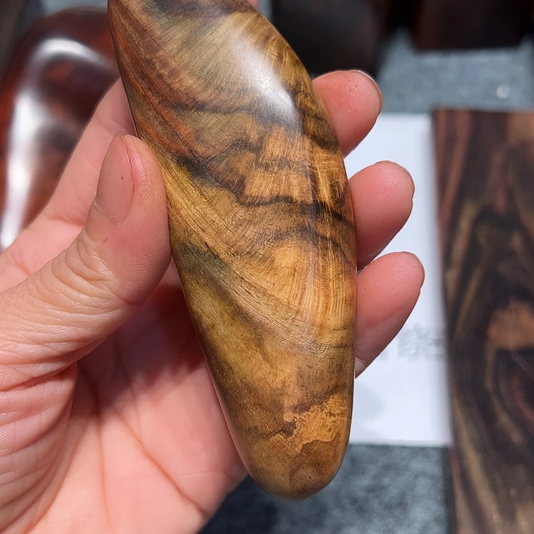 交趾黄檀（大红酸枝）放***士