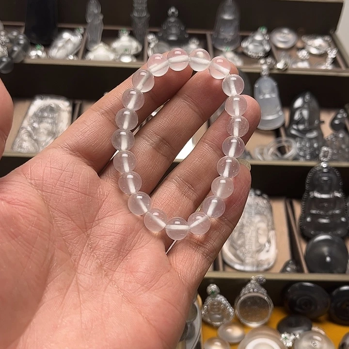 简***洁石英质玉手串未镶嵌