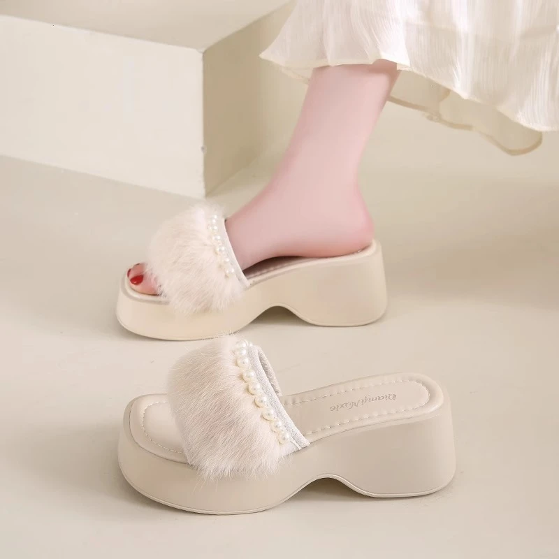珍珠毛毛拖鞋女外穿2025春夏季新款时尚百搭仙女风一字拖法式凉拖