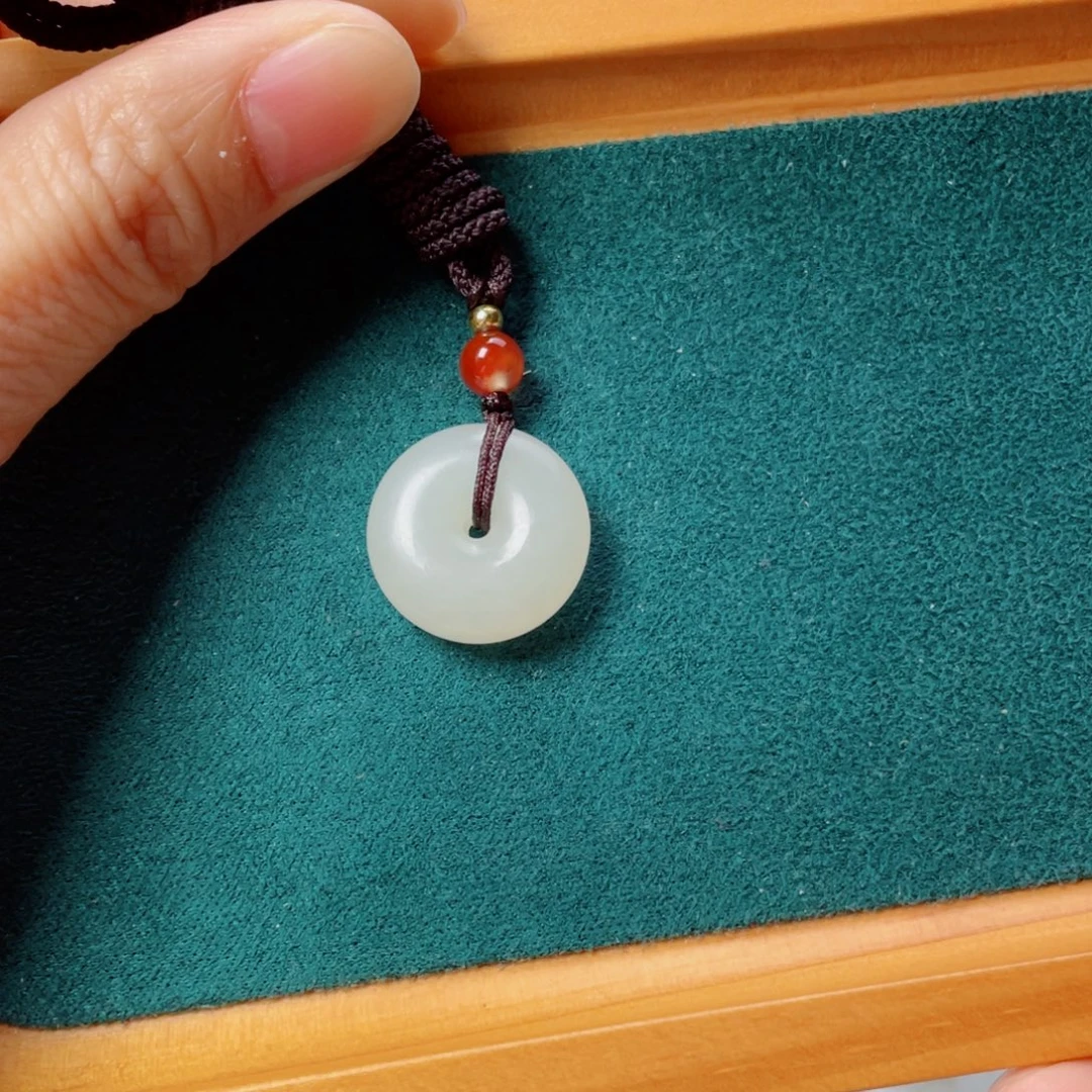 战***焰瓷片新号开播磁盘一个挂件