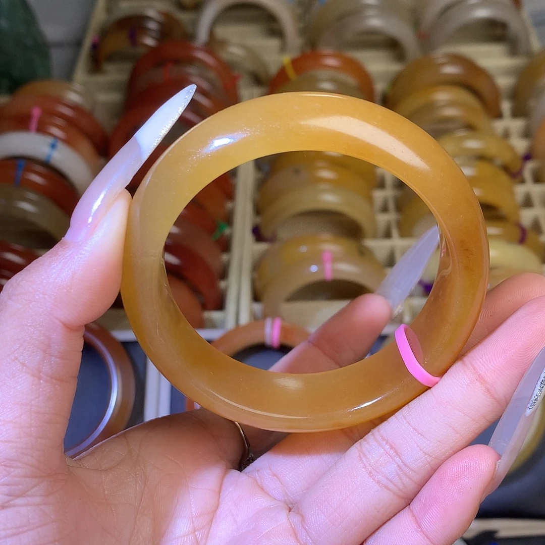 石英质玉未镶嵌手镯