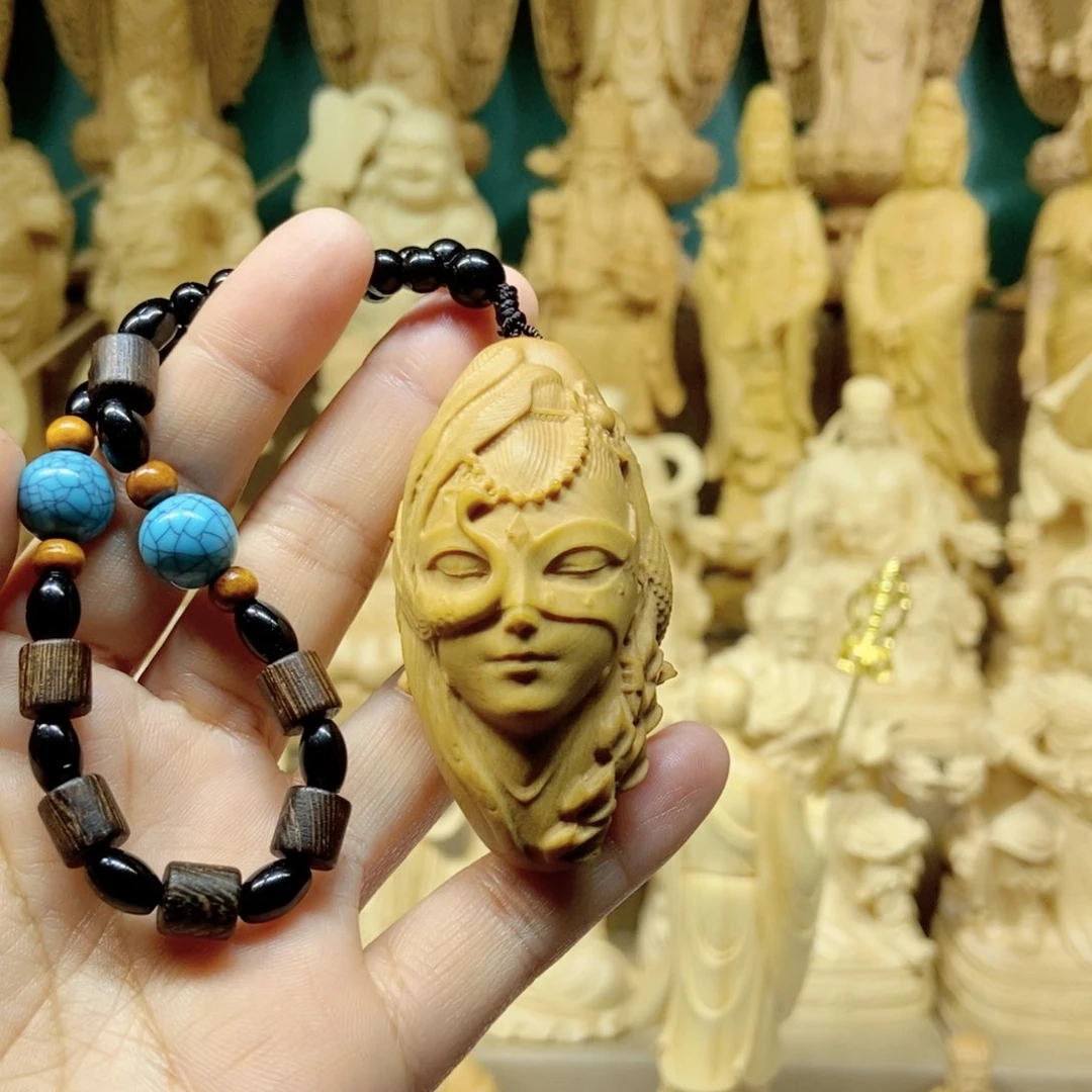 木龙凤楼兰美女带精美手绳黄杨木材质